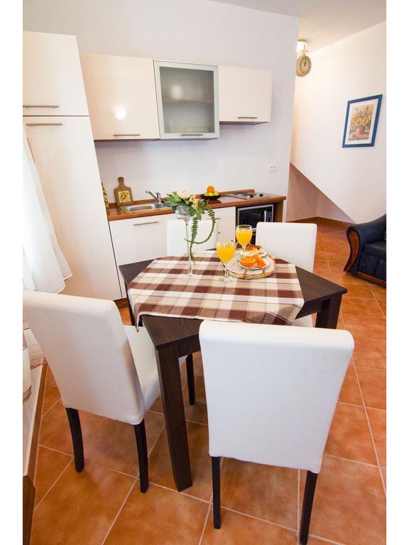 Apartments Cambi Kaštela Eksteriør bilde